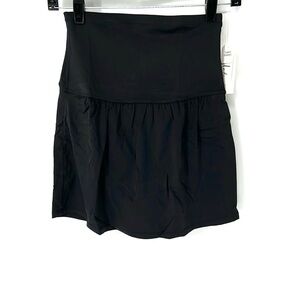 Lelani NWT women’s swimwear skirt  size 8